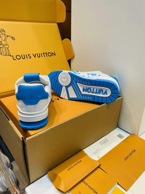 Picture of Louis Vuitton Shoes _SKULVsz35-4038-463cmmnf050316432